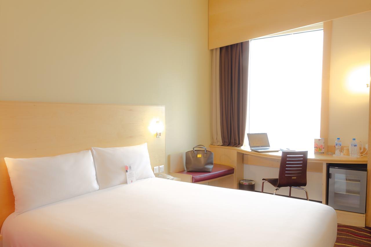 Ibis Sharq Hotel Kuwait City Exterior foto